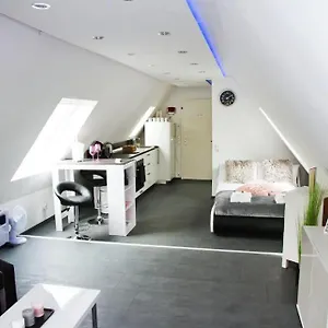 Apartment Truth - Queensize Bett - Netflix - Küche Dortmund